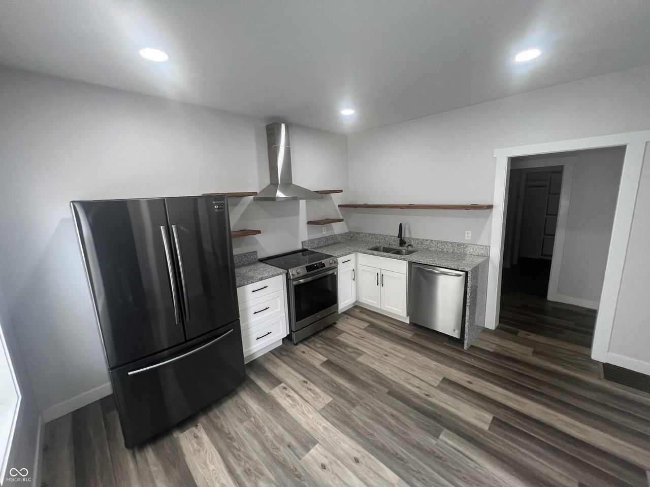 11 Iowa St - Photo 6 of 16