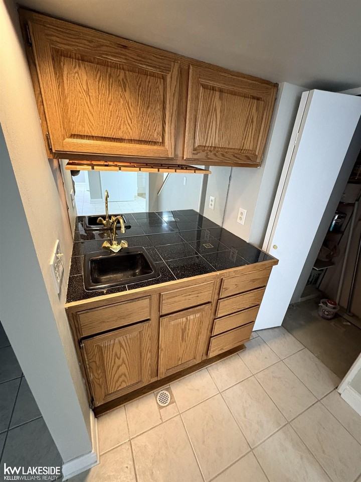 616 616 byron ct Road - Photo 5 of 15
