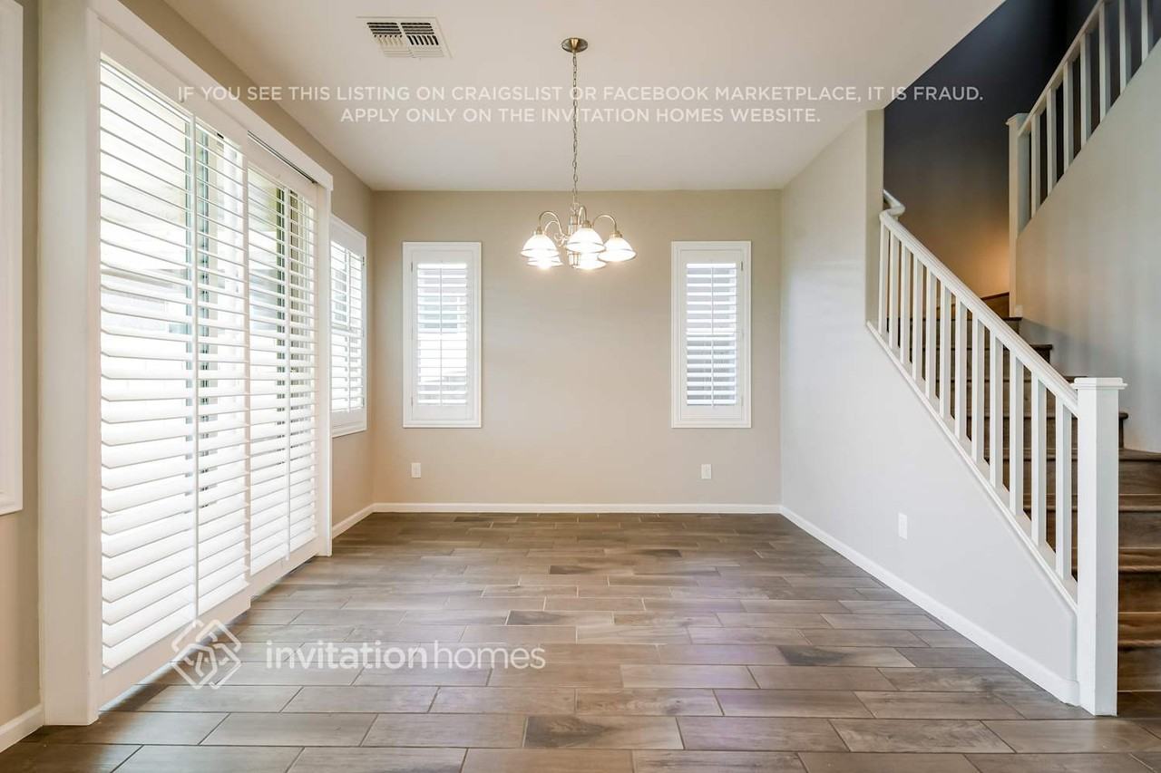 12141 W Desert Moon Way - Photo 4 of 16