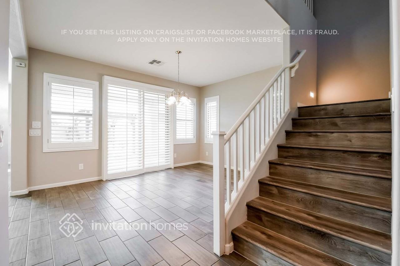 12141 W Desert Moon Way - Photo 5 of 16