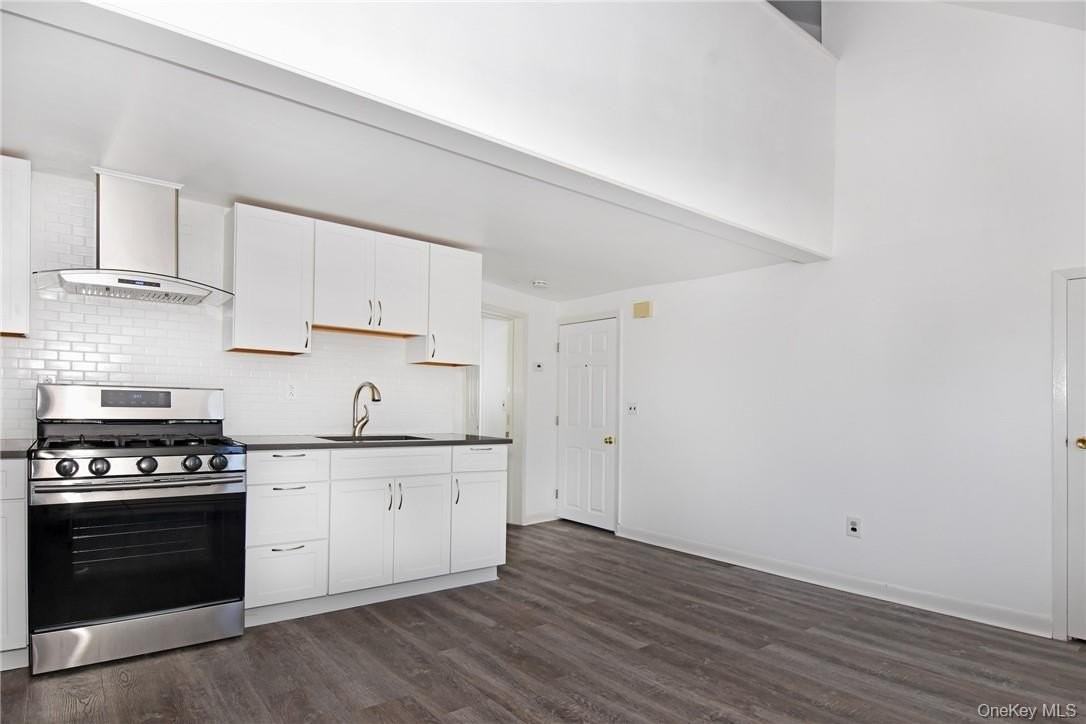 44 Ridge St #2 - Photo 2 of 16