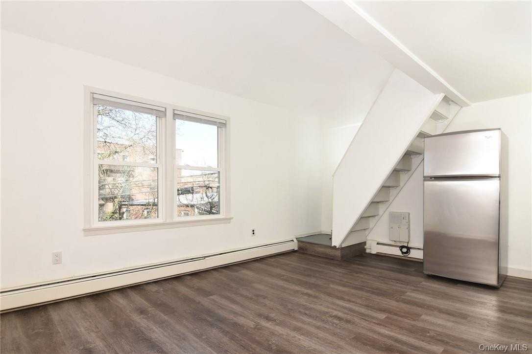 44 Ridge St #2 - Photo 7 of 16