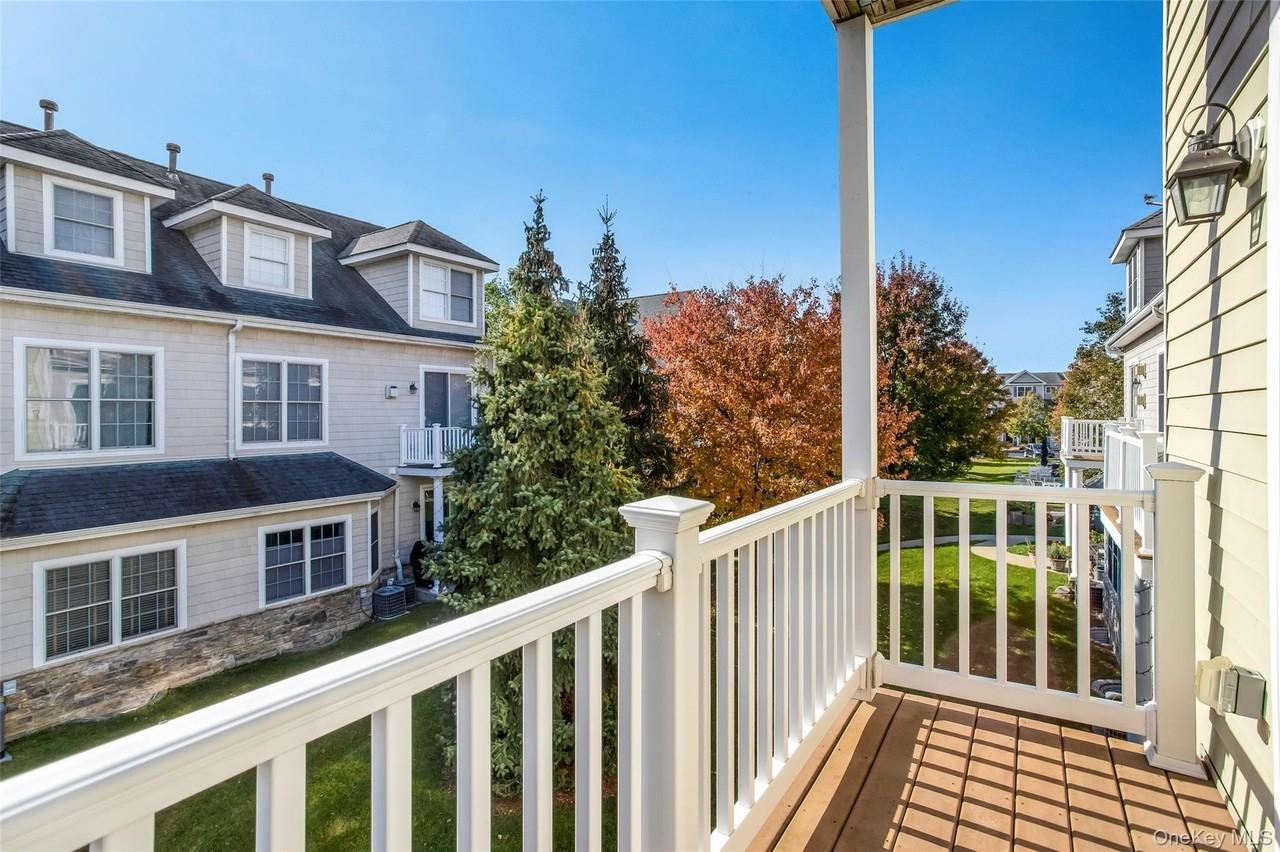 1410 Half Moon Bay Dr - Photo 4 of 24