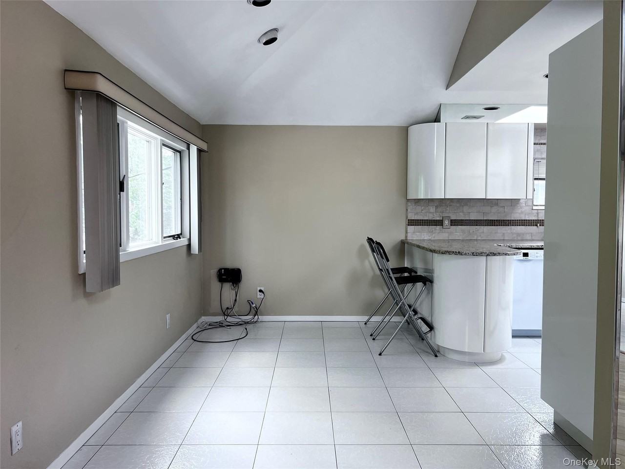 5710 253rd St - Photo 3 of 12