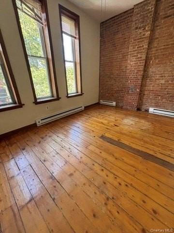 263B Main St - Photo 3 of 10