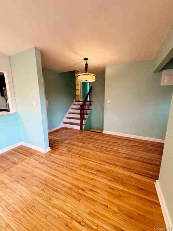 8505 148th St #2ndFL - Photo 5 of 15