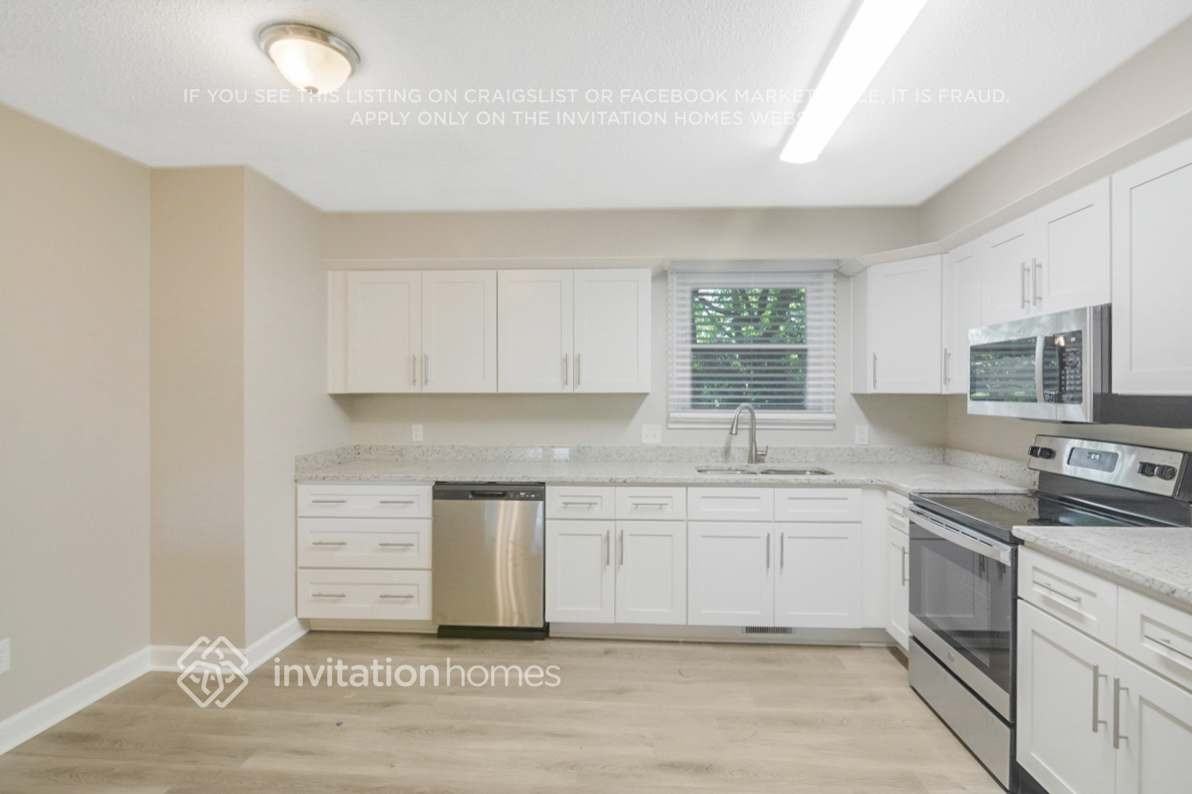 206 Park Ave - Photo 4 of 26