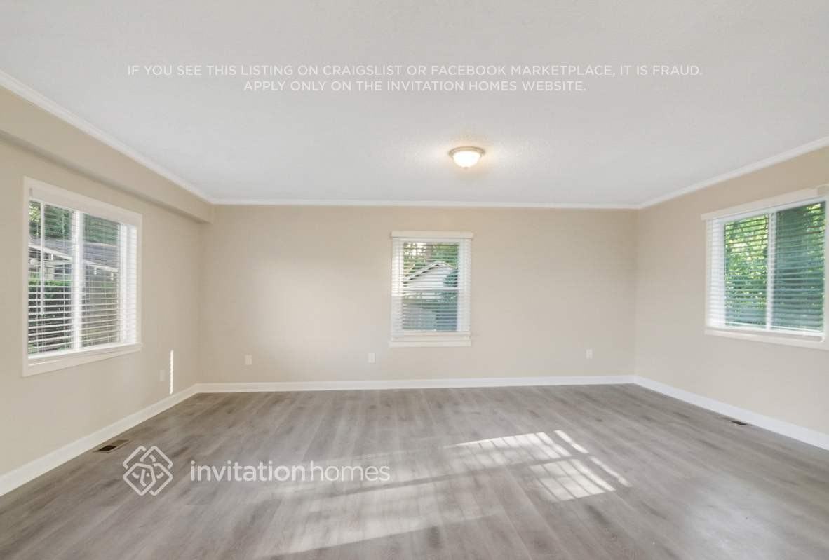 206 Park Ave - Photo 6 of 26