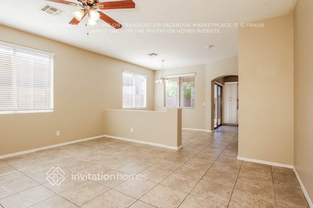 12805 W Redondo Dr - Photo 3 of 17
