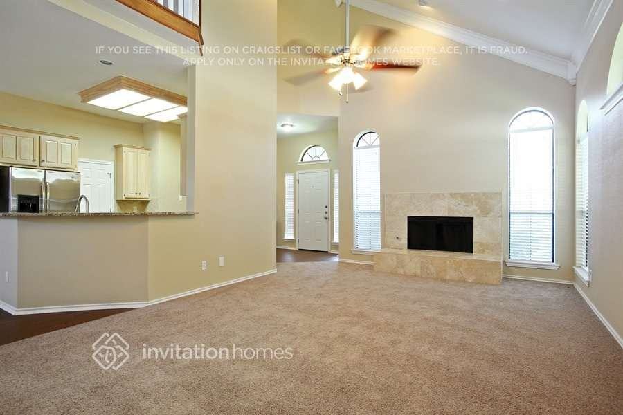 8809 Clearlake Dr - Photo 3 of 20