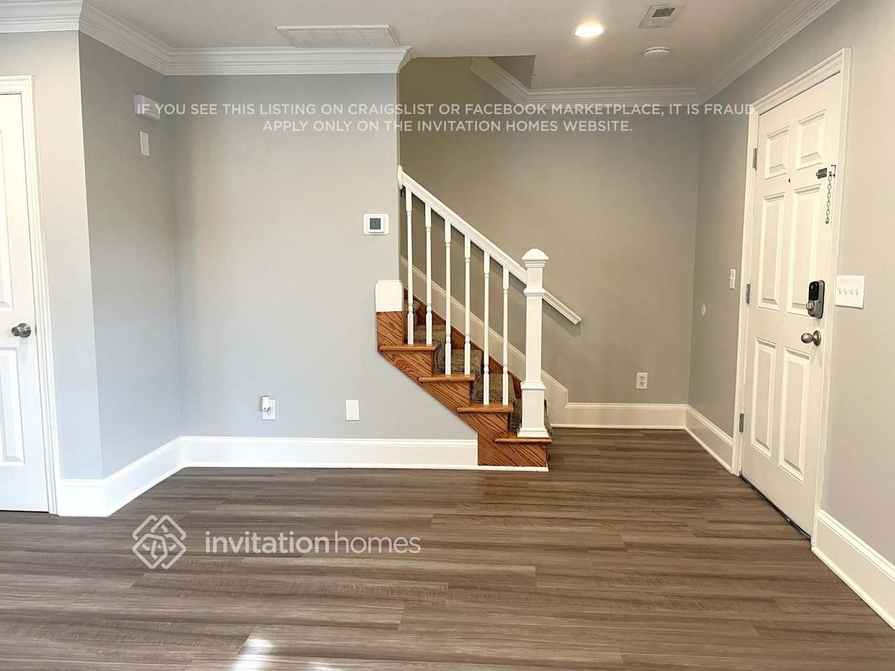 4702 Sedgelane Dr - Photo 2 of 12
