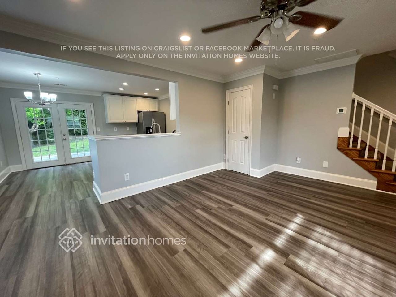 4702 Sedgelane Dr - Photo 3 of 12