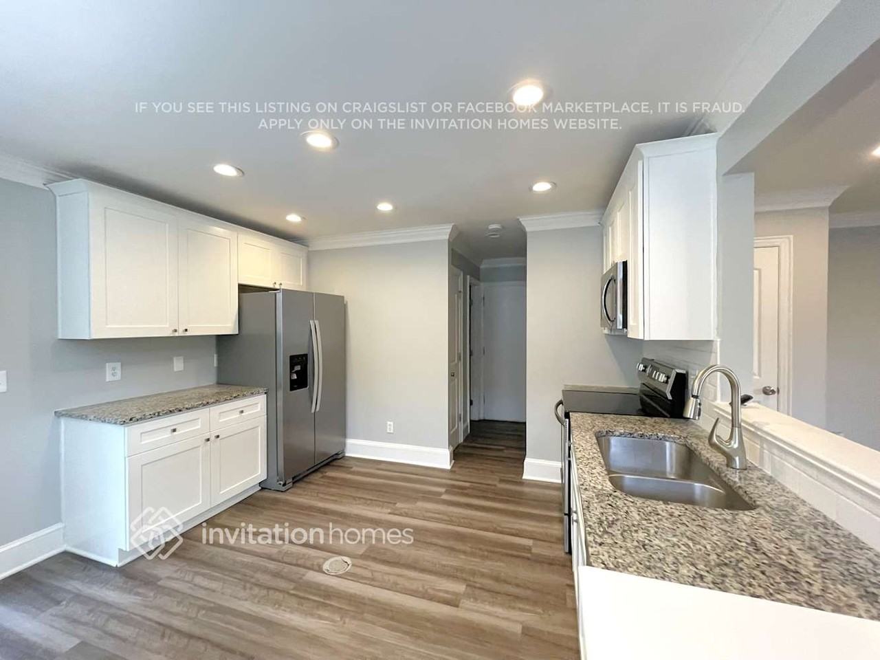 4702 Sedgelane Dr - Photo 4 of 12