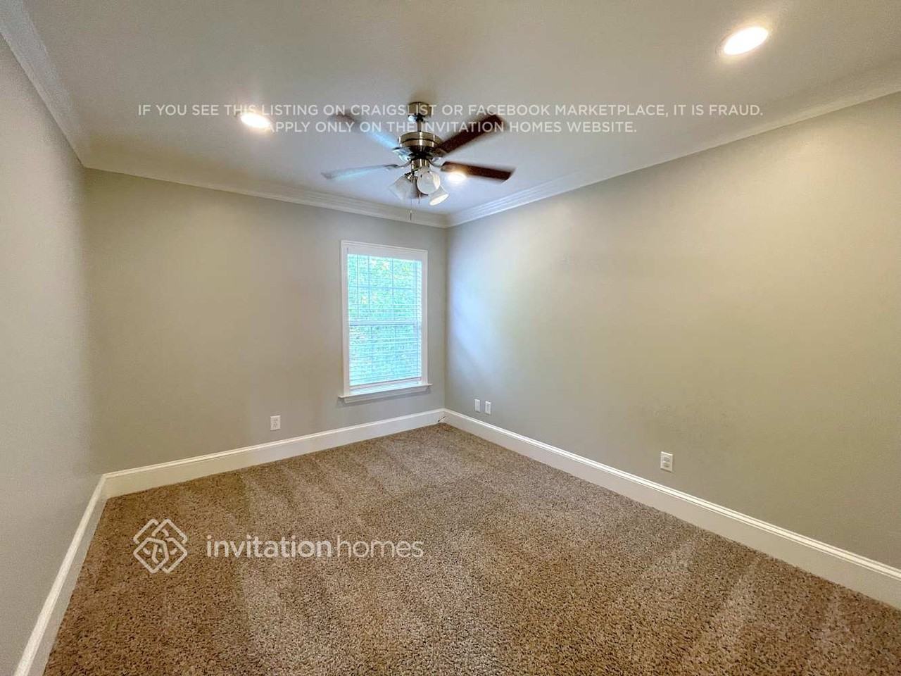 4702 Sedgelane Dr - Photo 5 of 12
