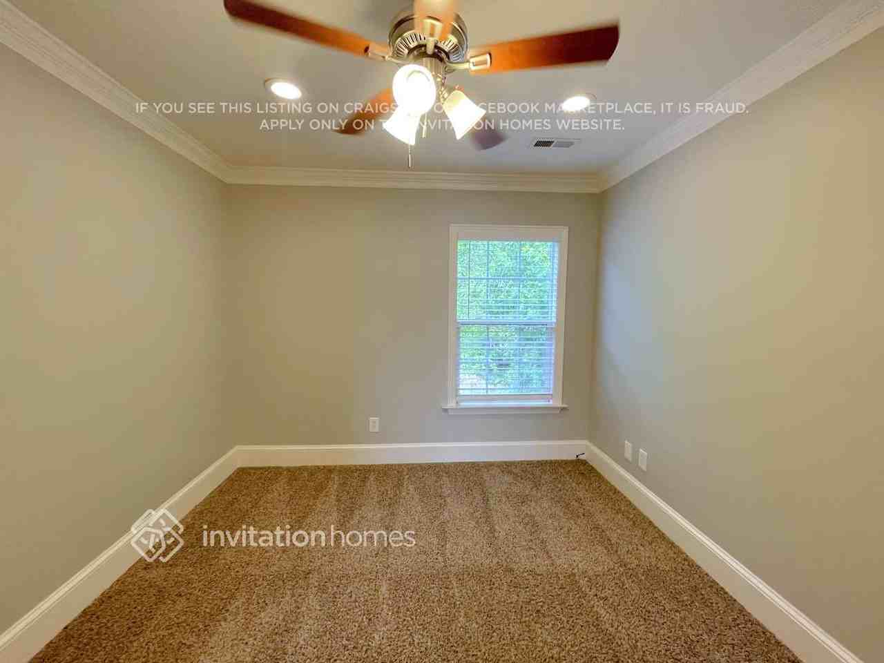 4702 Sedgelane Dr - Photo 7 of 12