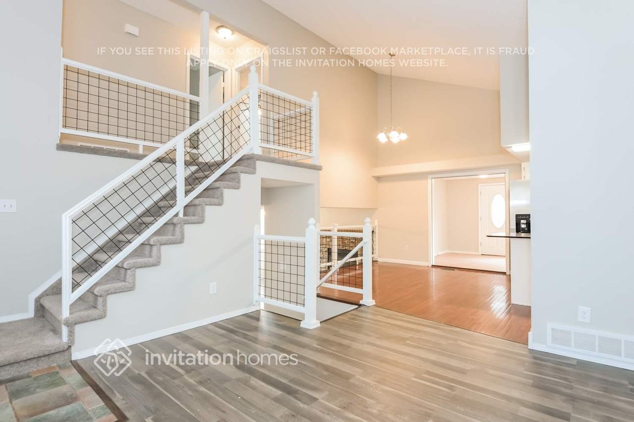 7838 Jared Way - Photo 3 of 16