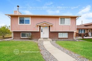featured image of 647 S 6th Ave