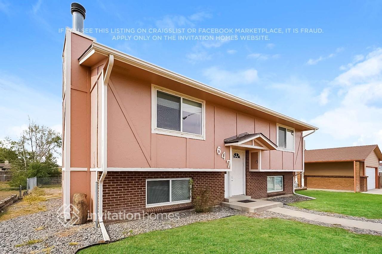 647 S 6th Ave - Photo 2 of 15