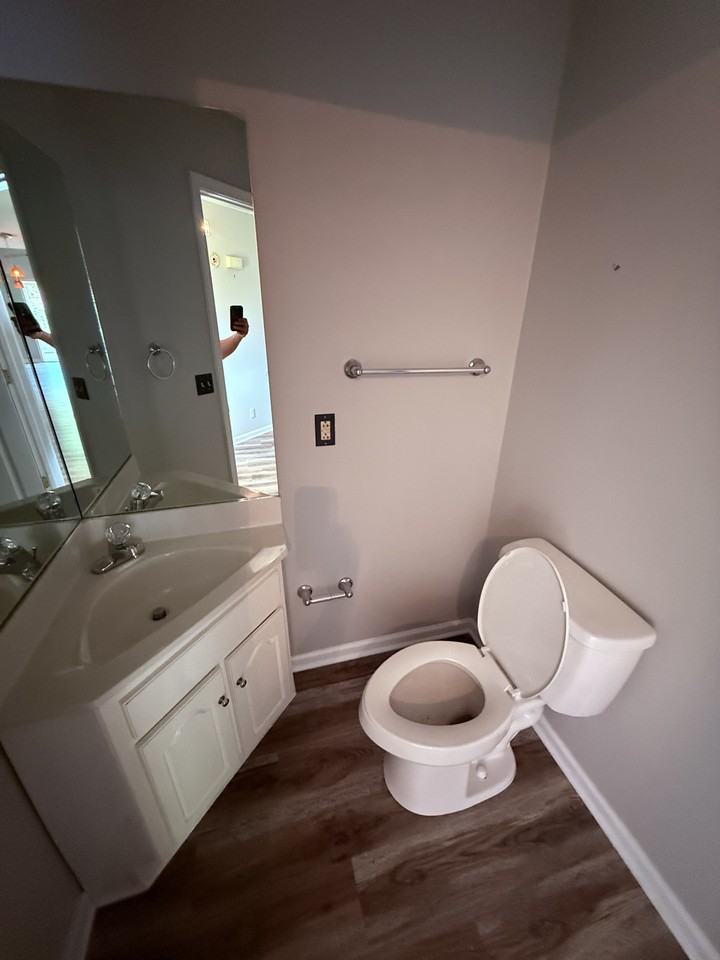108 Hunter Ridge Dr #1 - Photo 6 of 11