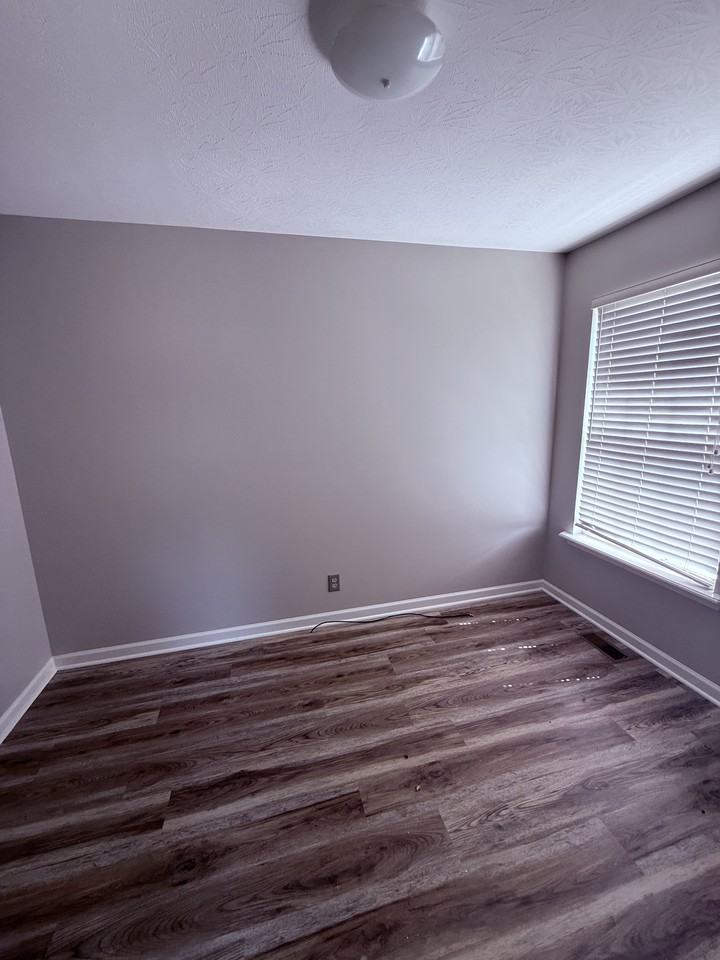 108 Hunter Ridge Dr #1 - Photo 7 of 11