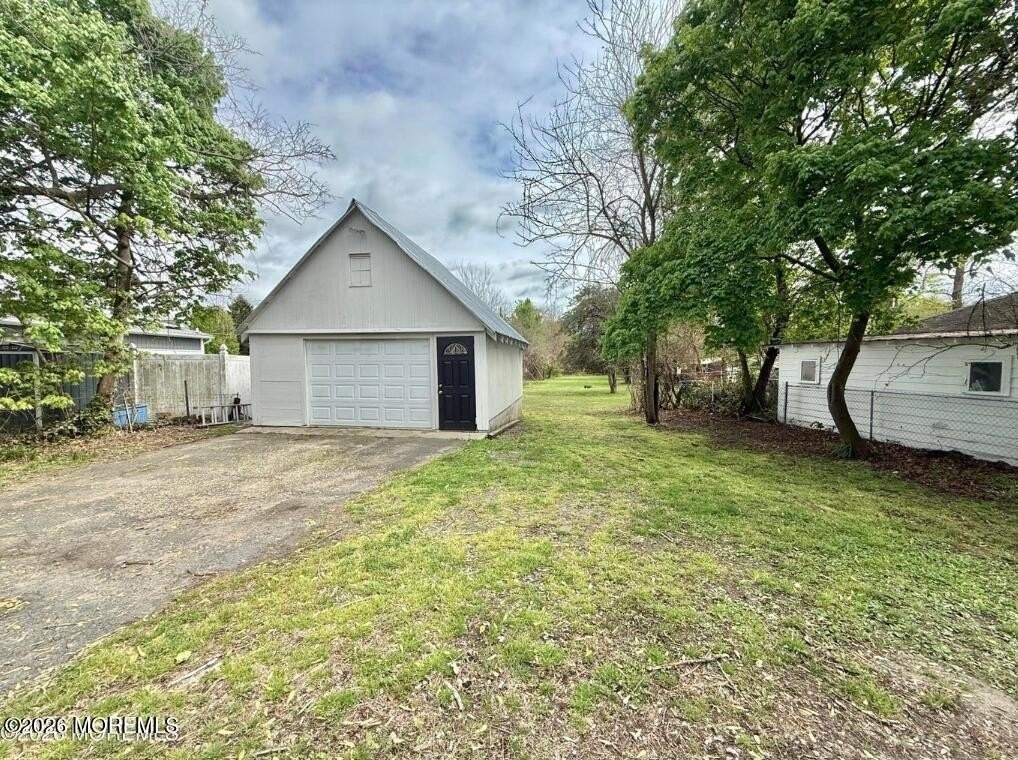 30 Maple Ave - Photo 4 of 20