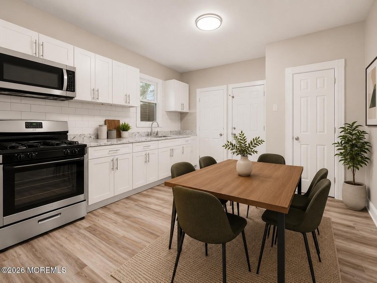 81 Holmes St - Photo 5 of 13