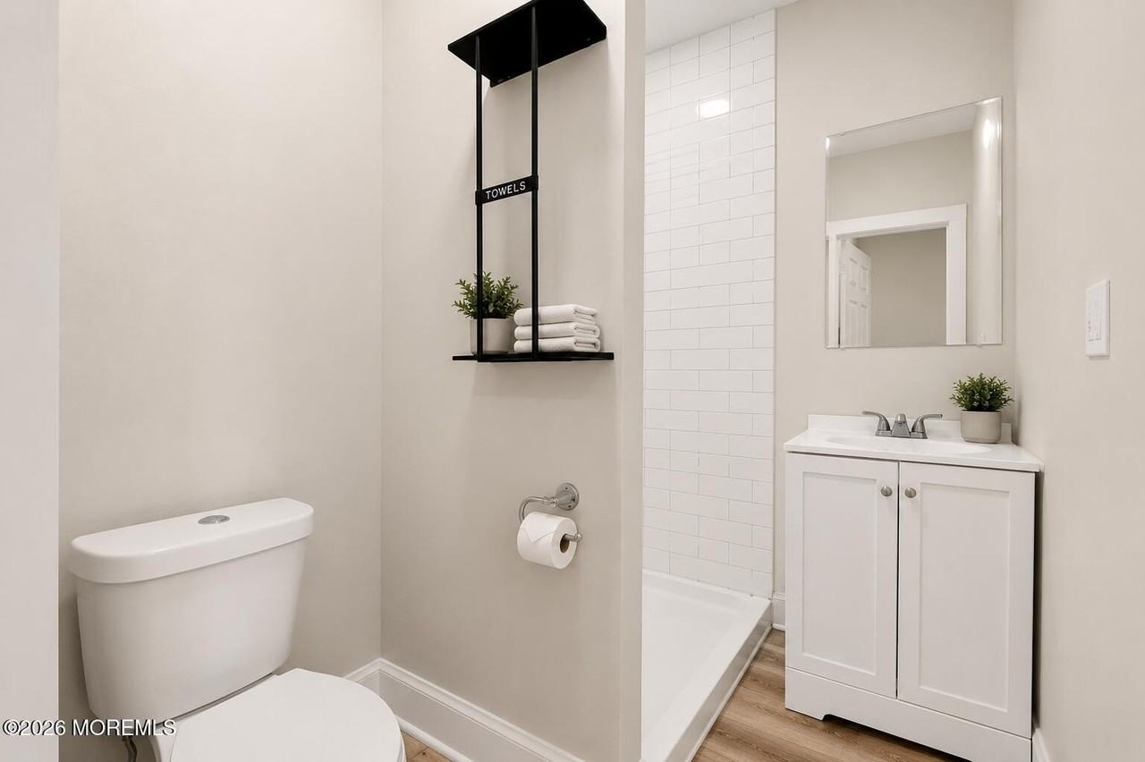 81 Holmes St - Photo 7 of 13