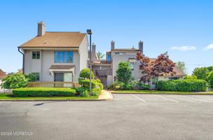 featured image of 2230 Bridge Ave #4