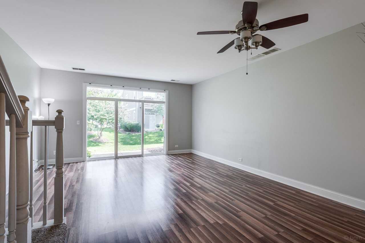806 Woodewind Dr - Photo 2 of 23