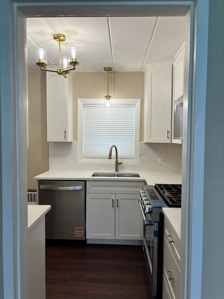 1318 Central St #1N - Photo 7 of 24