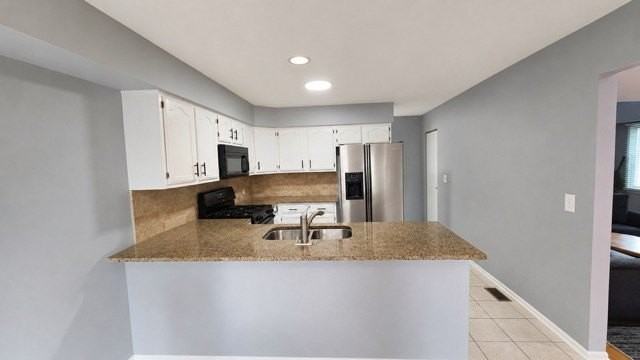 121 Hampton Ave - Photo 6 of 31