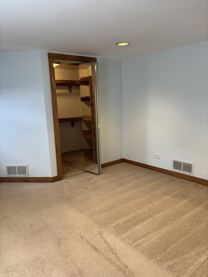 24136 W Lockport St #2 - Photo 6 of 10