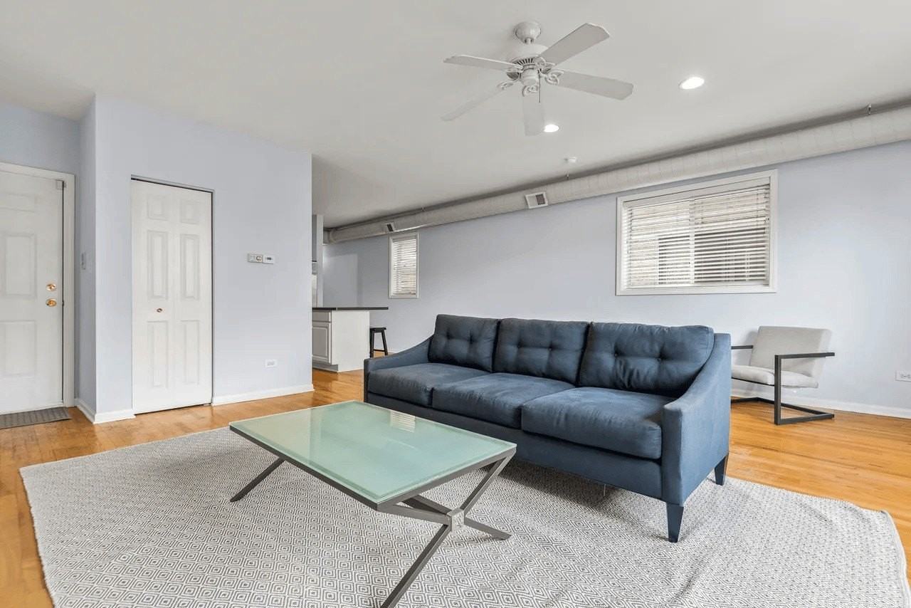 2315 W Harrison St #3 - Photo 4 of 10