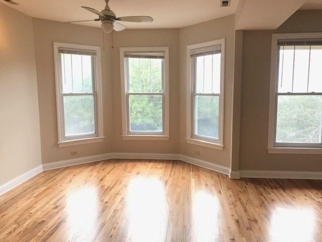 1442 W Barry Ave #2F - Photo 2 of 9