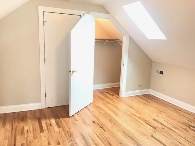 1442 W Barry Ave #2F - Photo 7 of 9