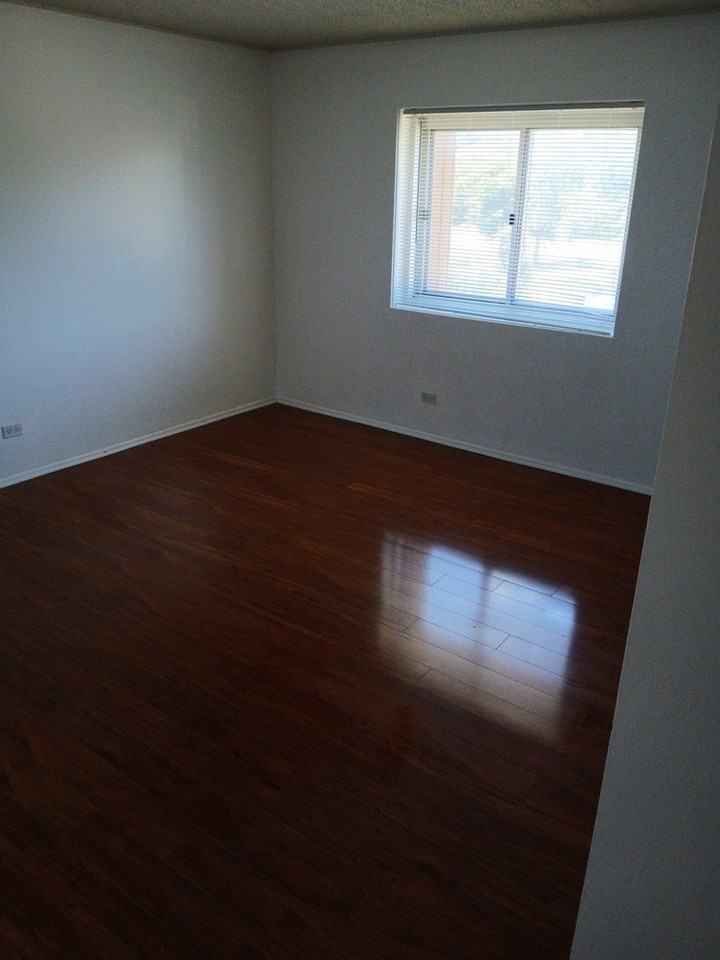 3223 W Parkway Dr #3A - Photo 7 of 17