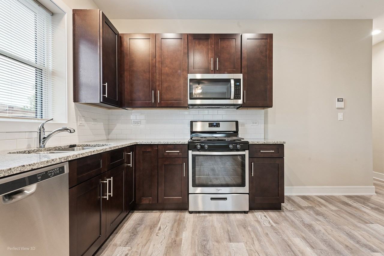 6534 S Maryland Ave #2 - Photo 4 of 12