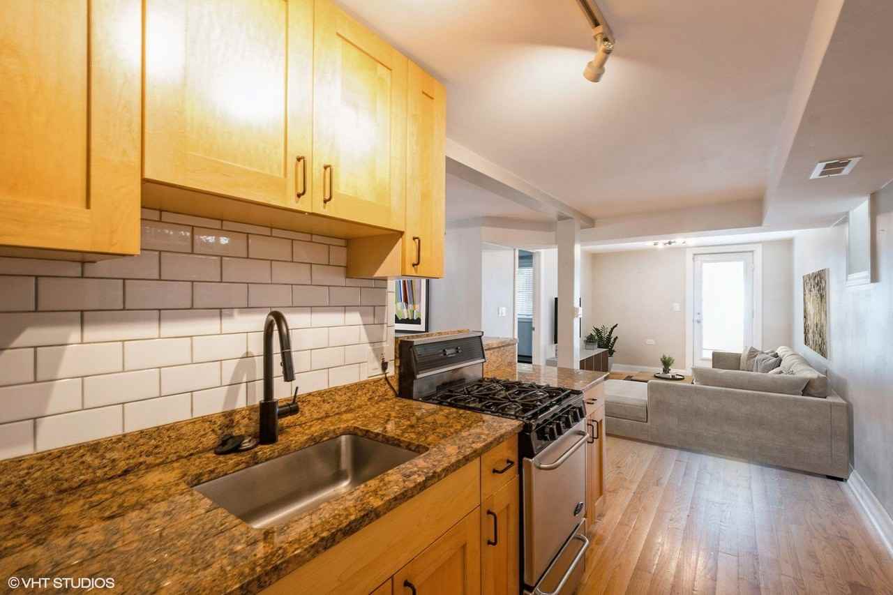 2042 N Winchester Ave #G - Photo 4 of 11