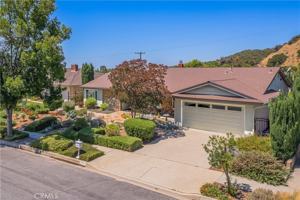 featured image of 2711 Sweetbriar Dr