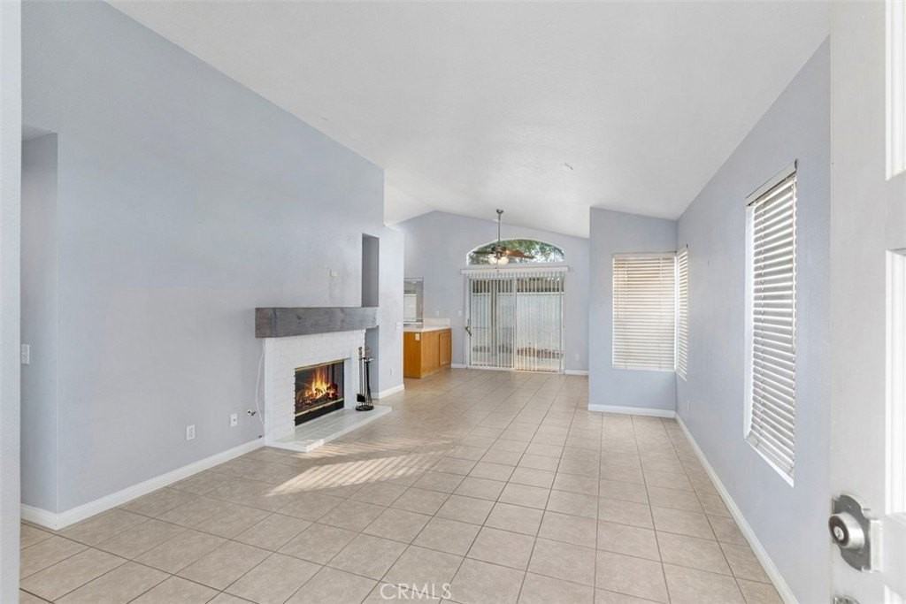 28243 Valombrosa Dr - Photo 5 of 19
