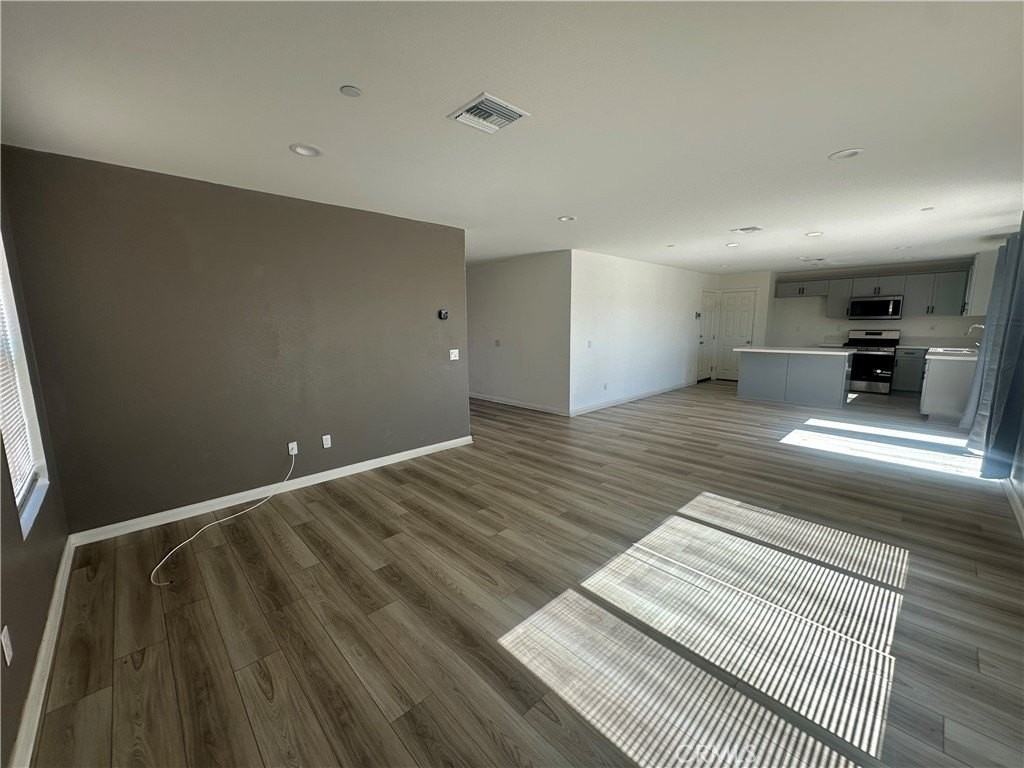 12587 Egan Pl - Photo 5 of 21