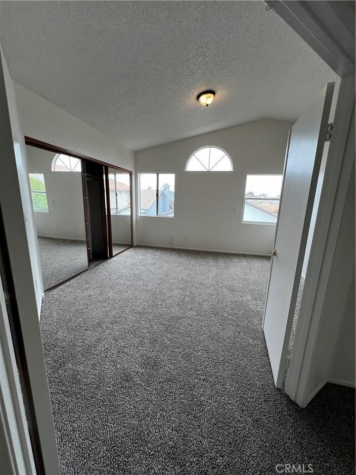 1195 Bautista Ln - Photo 7 of 29