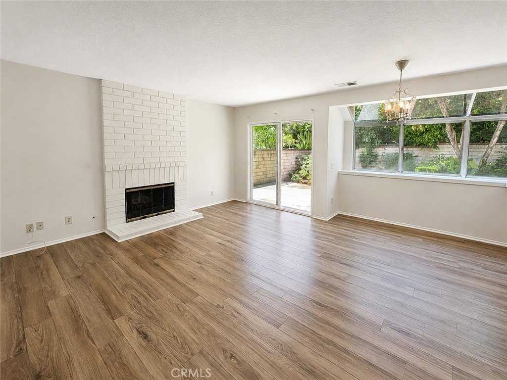 33 Wakefield - Photo 5 of 8