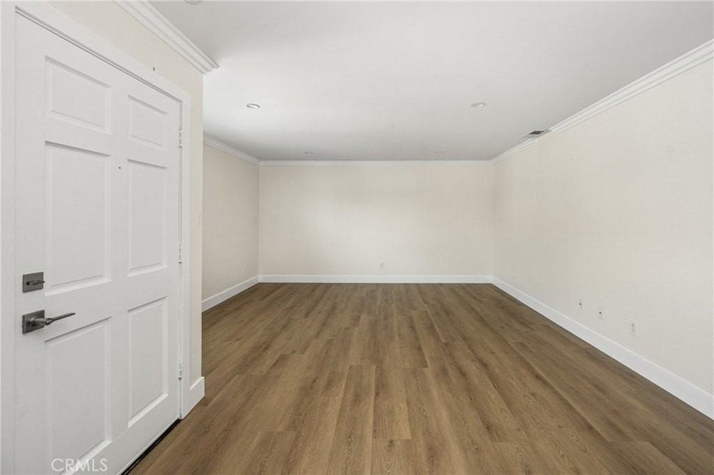 4032 Howard Ave - Photo 6 of 26