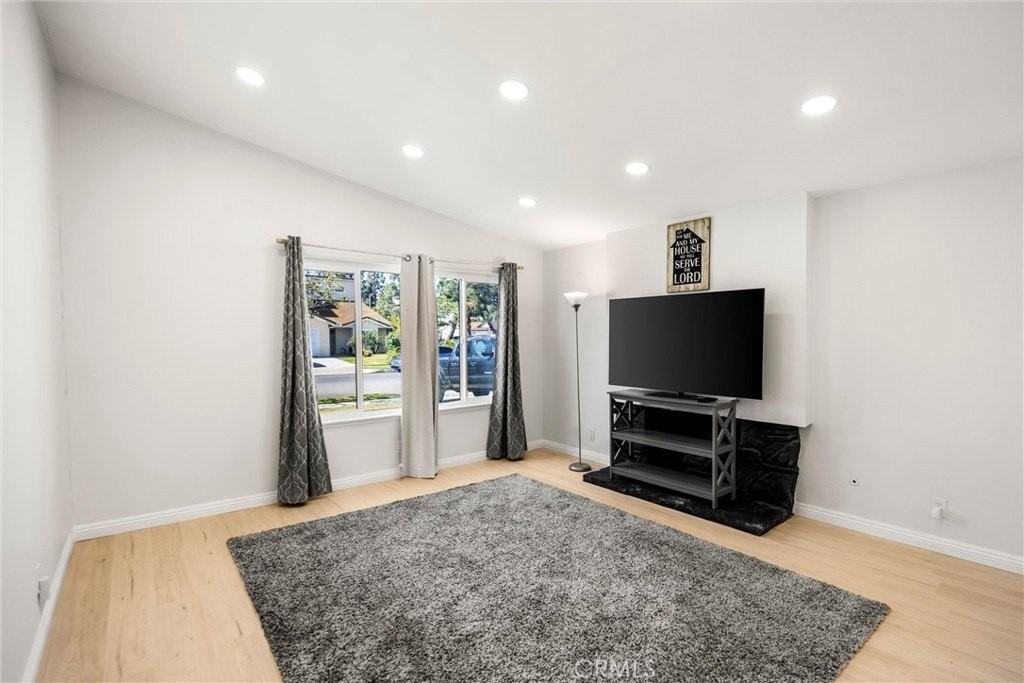 13509 Destino St - Photo 6 of 39