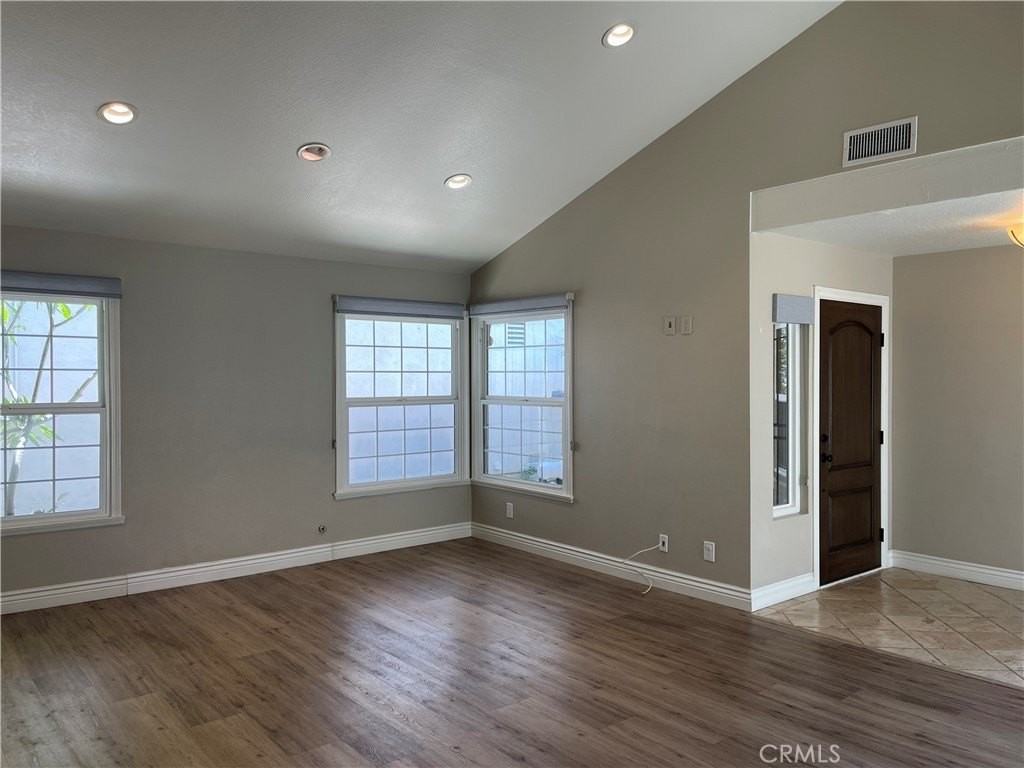 609 W Palm Dr - Photo 2 of 17