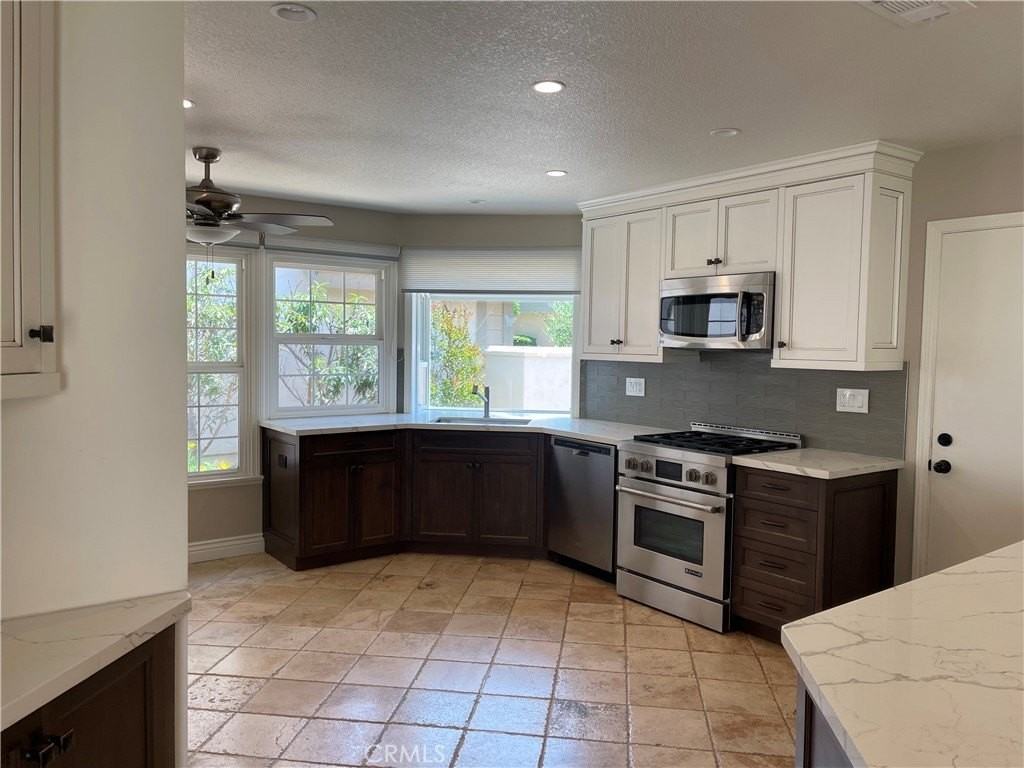 609 W Palm Dr - Photo 4 of 17