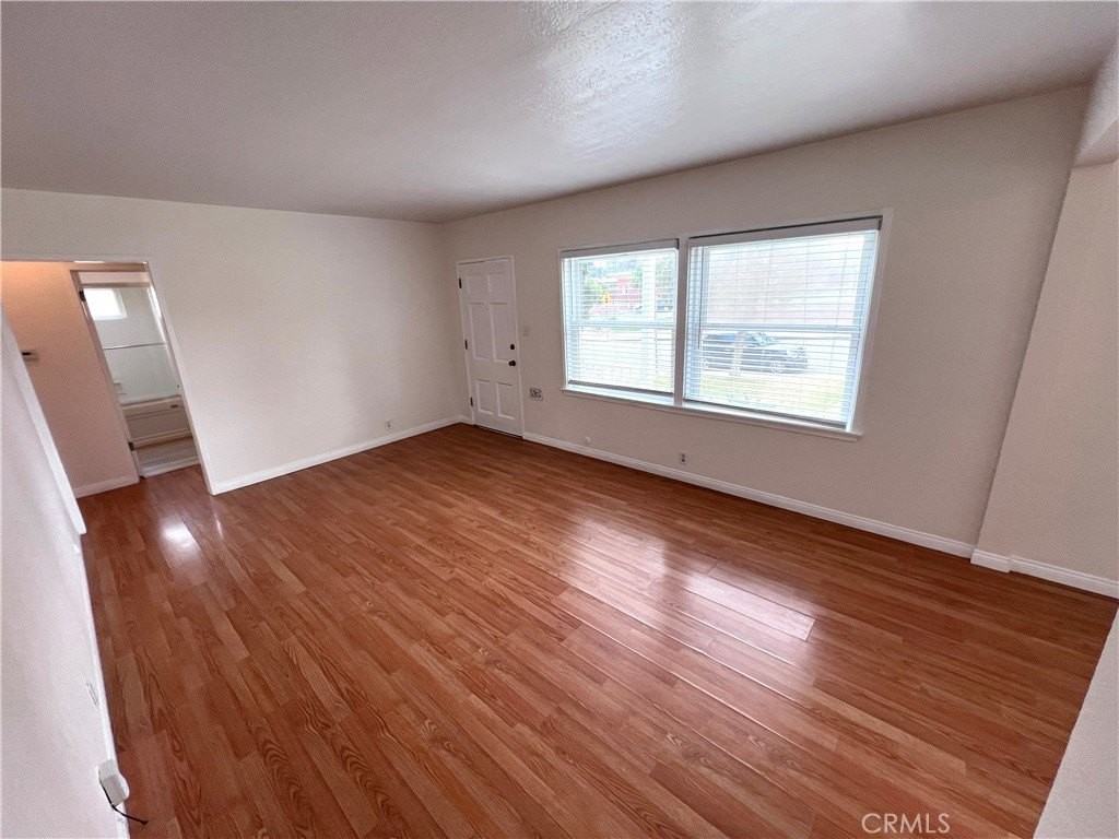 701 Center St - Photo 3 of 17