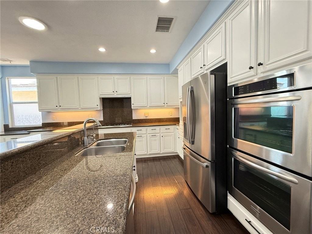 27949 Breakwater Ct - Photo 7 of 29