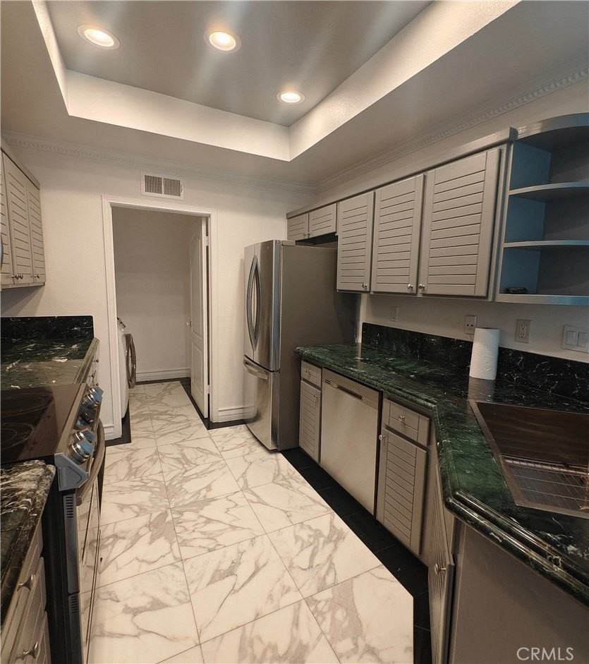77 Lehigh Aisle - Photo 6 of 15
